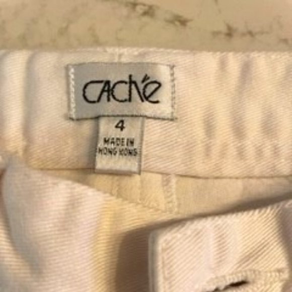 178. Cache White size 4 Capri Pants with rhinestone details - Picture 6 of 8